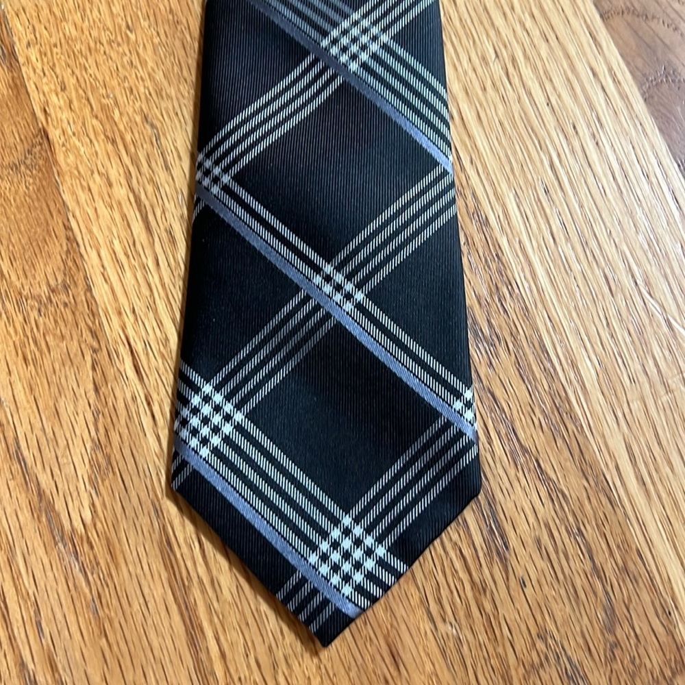Michael Kors Men’s Necktie, Black & Gray Plaid